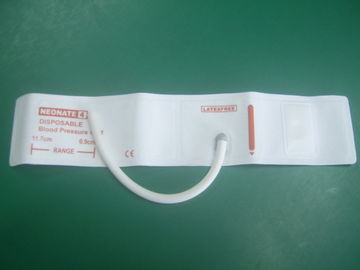 China Pädiatrische WegwerfBlutdruckmanschette Doppel-/einröhrig, 42~55cm Länge fournisseur